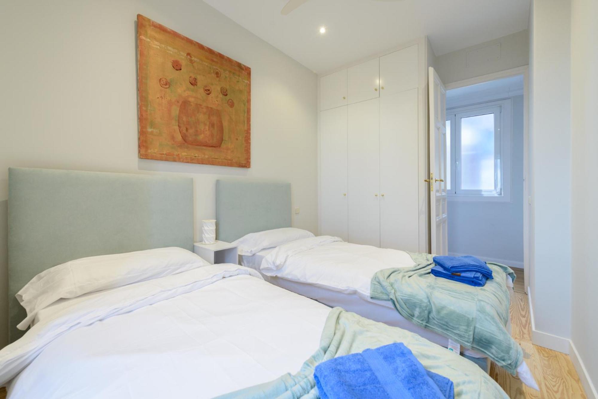 170m2 Muy Amplio Y Lujoso- 1 Min Plaza Mayor Apartamento *