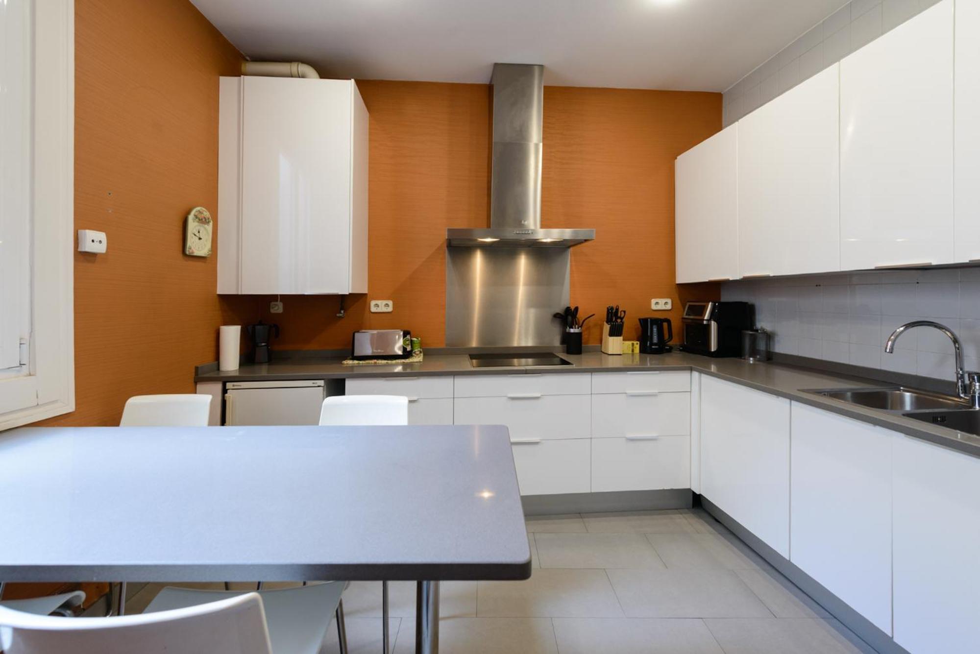 170m2 Muy Amplio Y Lujoso- 1 Min Plaza Mayor Apartamento