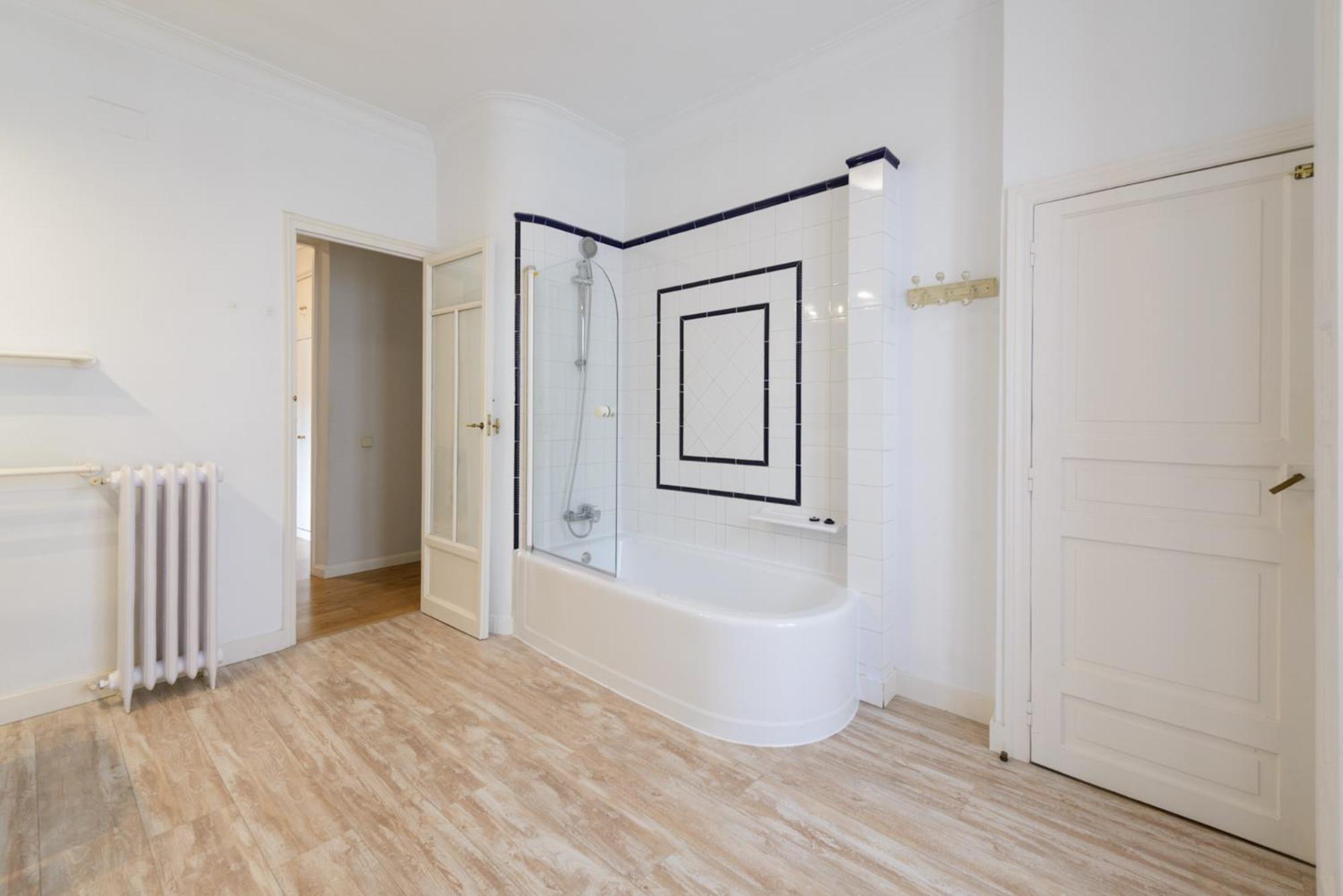 170m2 Muy Amplio Y Lujoso- 1 Min Plaza Mayor Apartamento *